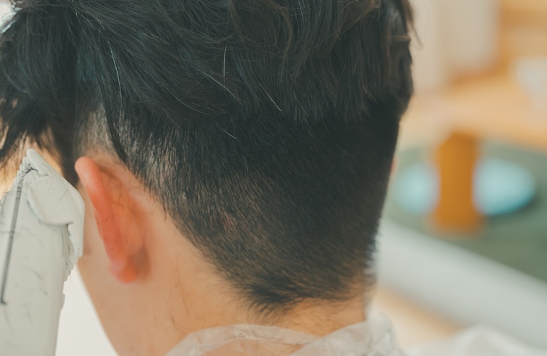 自分に似合うツーブロックを施術するメンズヘアサロン | 大阪市の美容室なら男性の魅力を引き出すDoEN 緑橋店